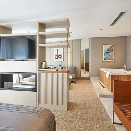 Hotell The Hubi 4*