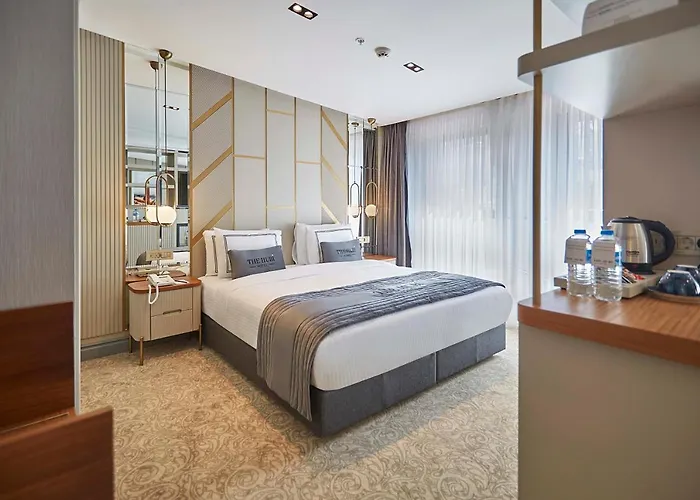 فندق The Hubi 4*